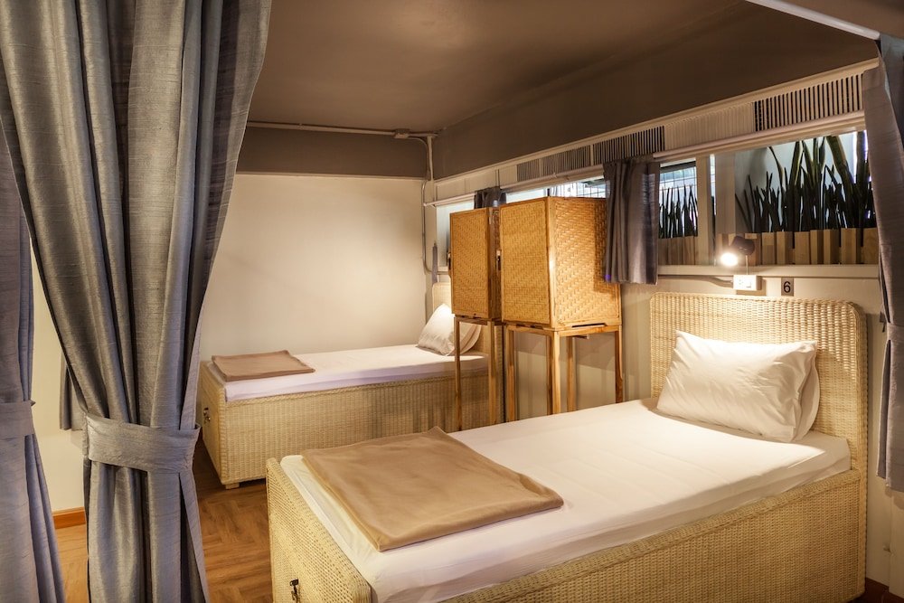 Metro Pratunam Boutique Hotel - Tap to explore photos
