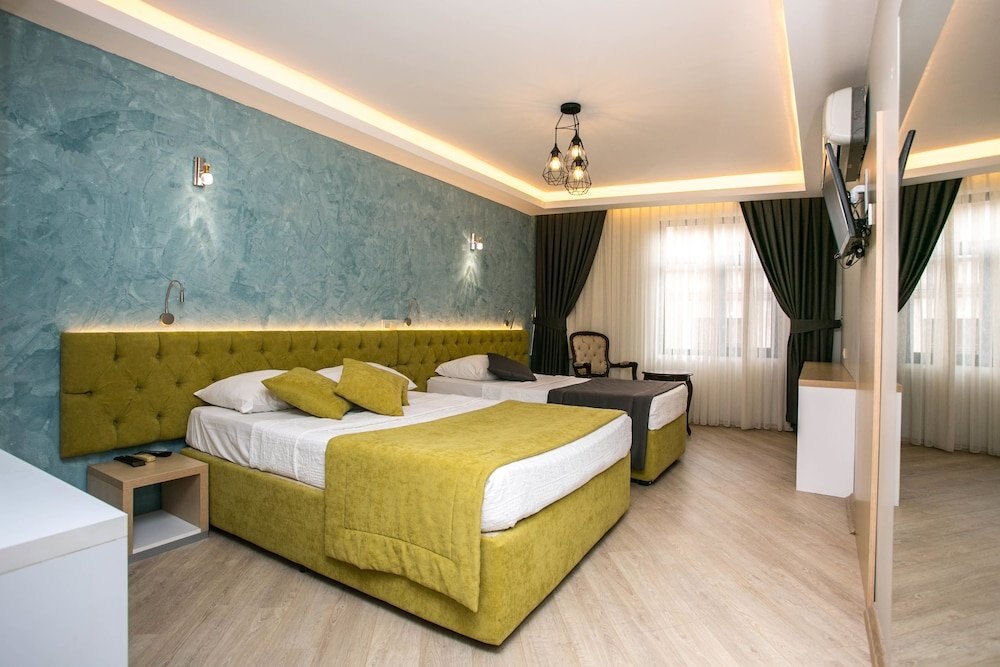 Pera Capitol Room Type - Triple Room