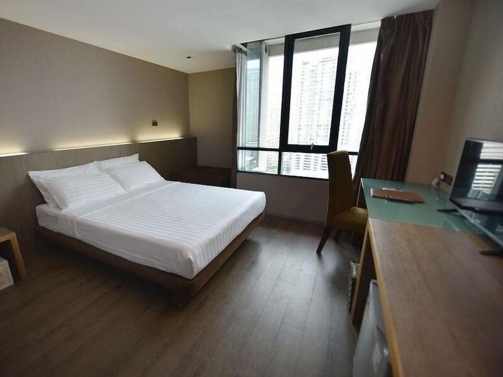 Bangkok City Hotel Room Type - Deluxe Double Room, Non Smoking, Private Bathroom Bangkok City Hotel Room Type - Deluxe Double Room, Non Smoking, Private Bathroom