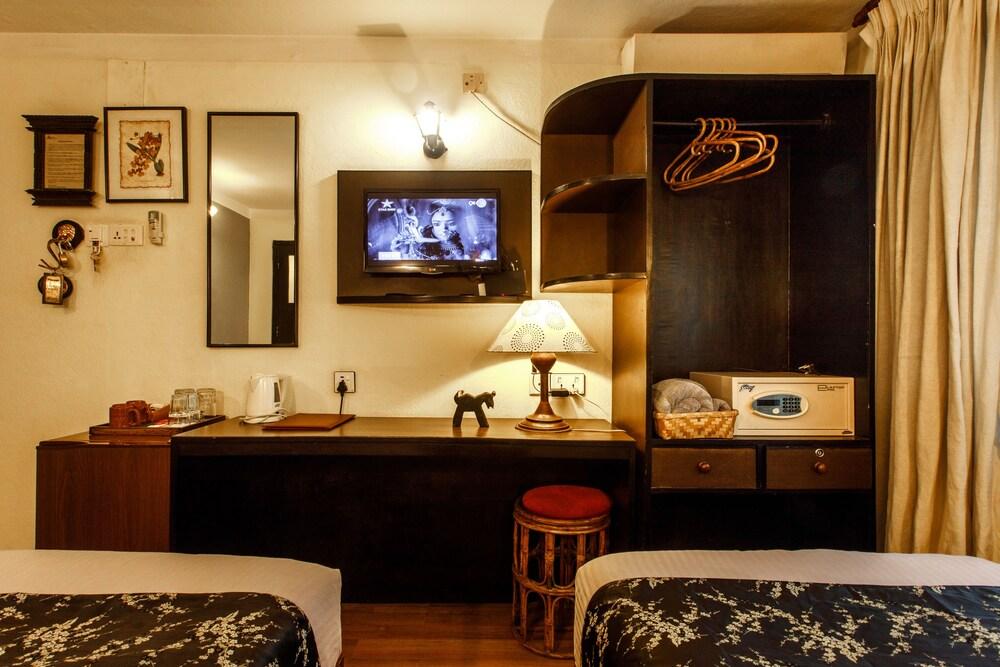Ambassador Garden Home Room Type - Deluxe Room
