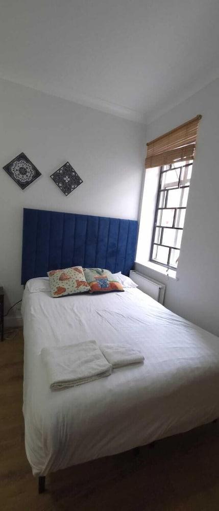 Golders Park Hotel Room Type - Comfort Triple Room