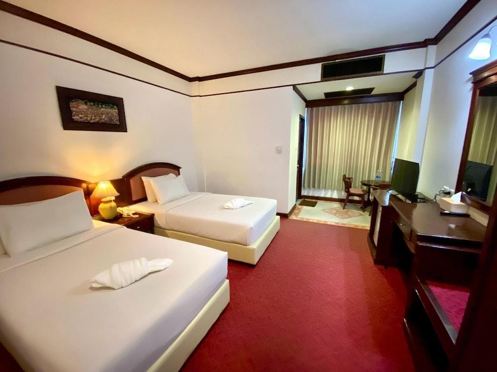 Crystal Hotel Krabi - Tap to explore photos