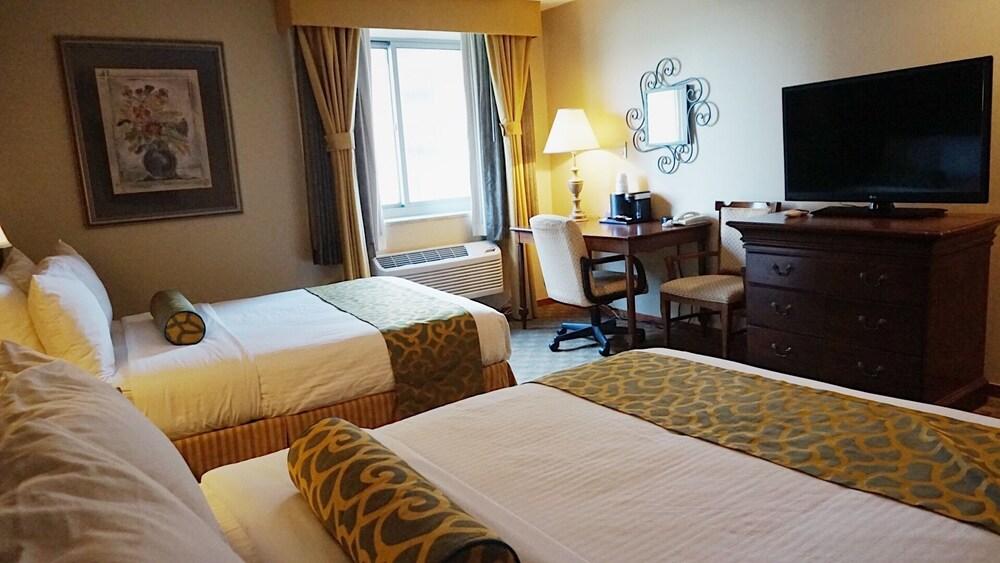 Best Western Queens Court Hotel - Tap to explore photos