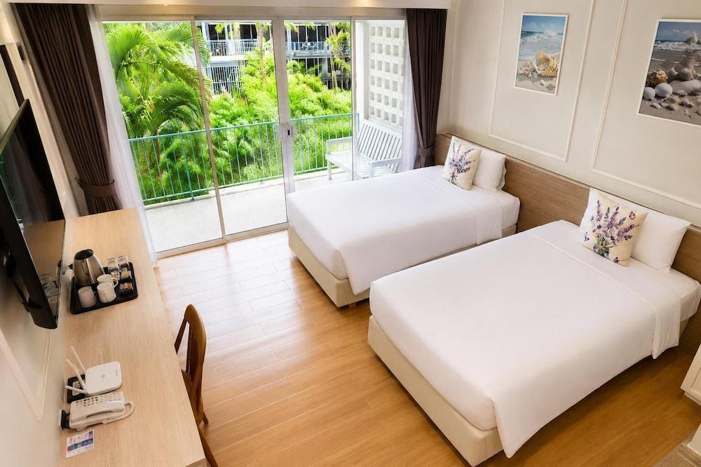 Combo Beach Hotel Samui Room Type - Grand Deluxe Twin Bed