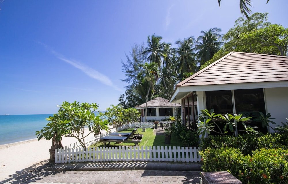 Rajapruek Samui Resort Room Type - Beachfront Bungalow