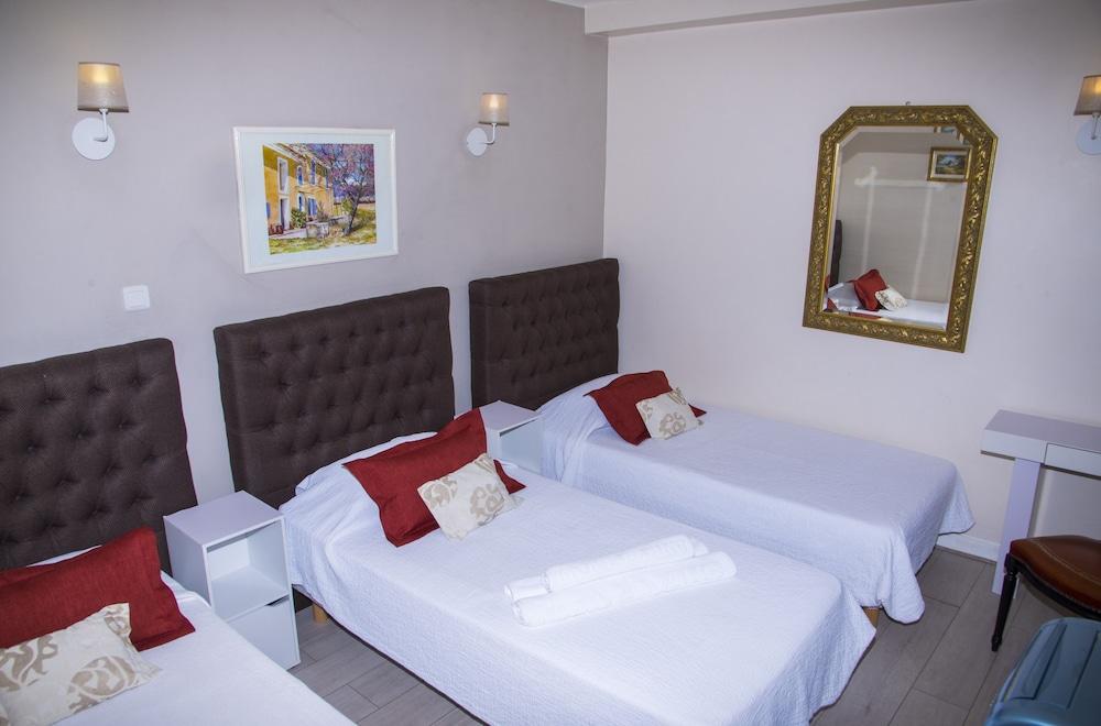 Hôtel du Mont Blanc Room Type - Comfort Triple Room Hôtel du Mont Blanc Room Type - Comfort Triple Room