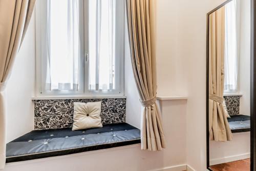 B&B Trastevere 94 - Tap to explore photos