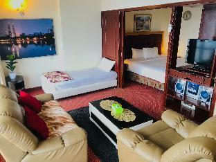 KL Cozy Suite Times Square - Tap to explore photos