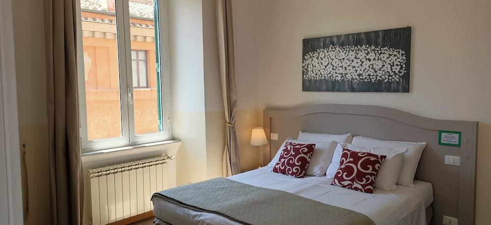 Biancoreroma B&B Room Type - Triple Room, Ensuite