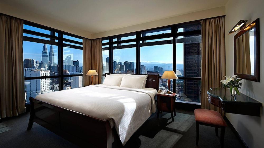 Nice Service Suites At Times Square - Tap to explore photos