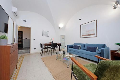 Luxury Spagna Apartments - Tap to explore photos