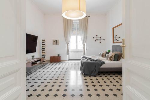 Luxury Spagna Apartments - Tap to explore photos