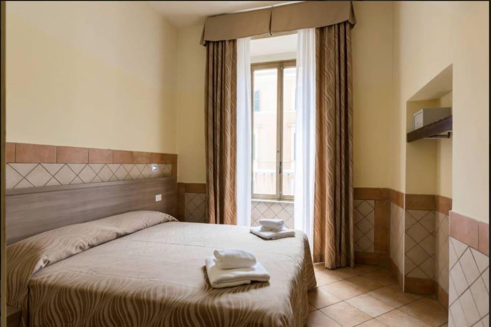 Alex Romano Room Type - Comfort Double Room