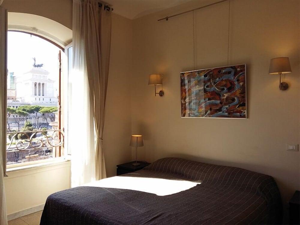 Residenza Maritti ContemporarySuite Room Type - Superior Double or Twin Room, City View (Ines) Residenza Maritti ContemporarySuite Room Type - Superior Double or Twin Room, City View (Ines)