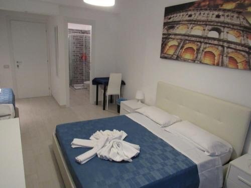 PIANETA ROMA 39 Room Type - Large Double Room PIANETA ROMA 39 Room Type - Large Double Room
