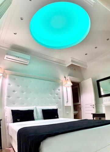 Tito Suite Guest House - Tap to explore photos