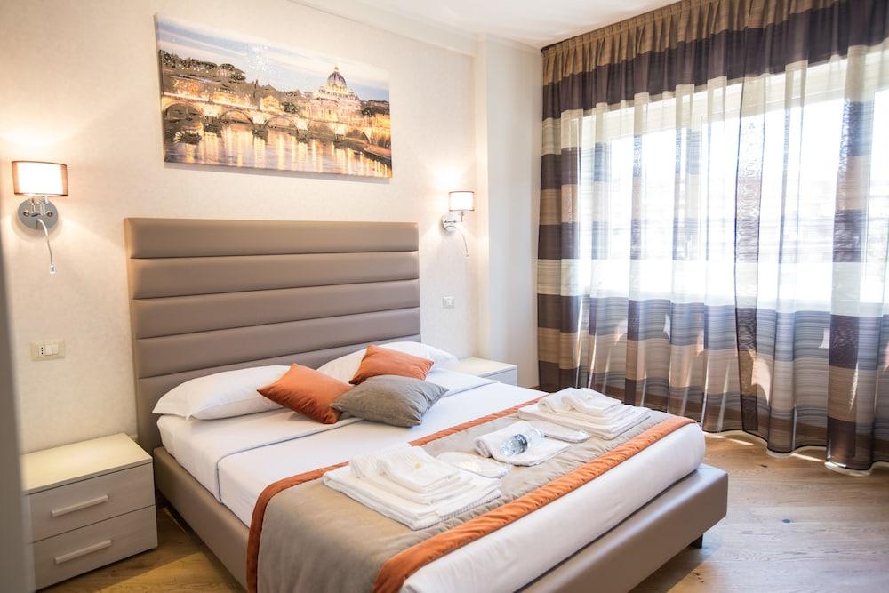 Vatican City Relais Room Type - Deluxe Double Room Vatican City Relais Room Type - Deluxe Double Room