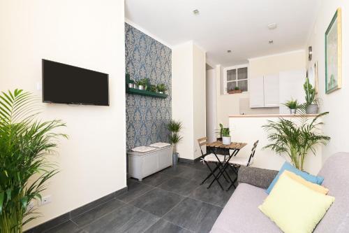 Tevere Rome Apartments - Tap to explore photos