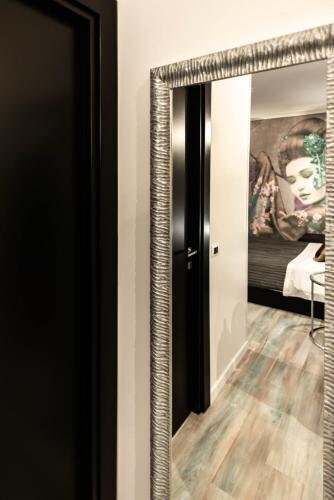 Trevi & Pantheon Design Rooms Room Type - Deluxe Triple Room