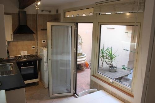 Urbana Colosseo Boutique Apartment - Tap to explore photos