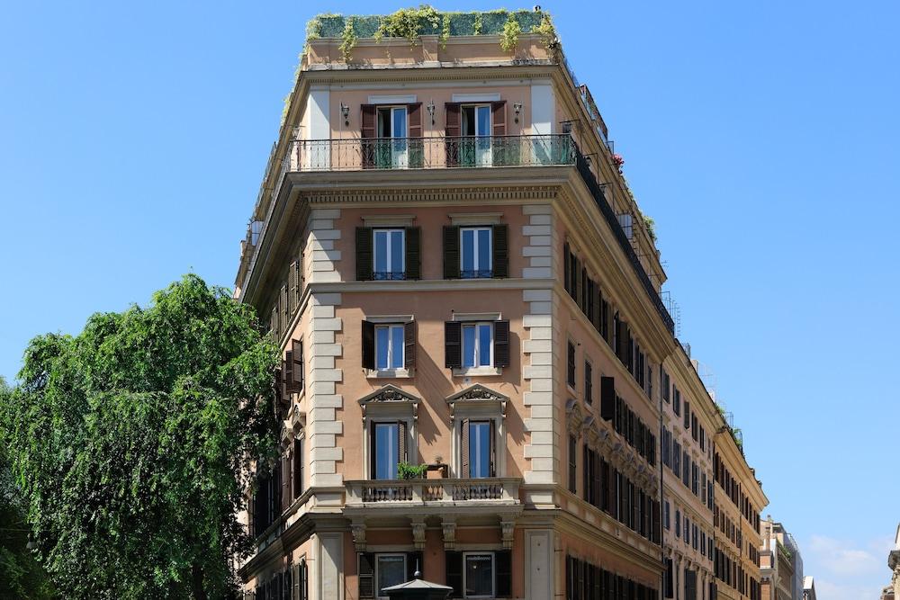 Magica Luna Boutique Hotel Roma - Tap to explore photos