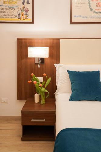 Archi di Roma Guest House - Tap to explore photos