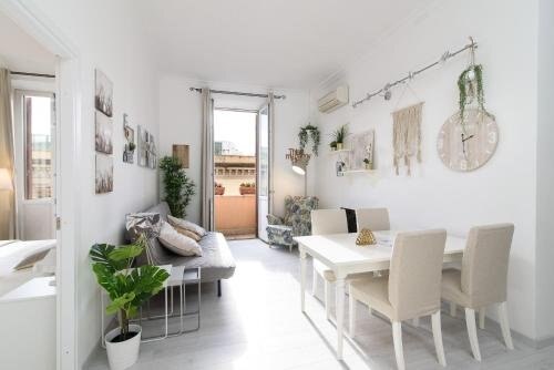 White Napoleone Apartment - Tap to explore photos