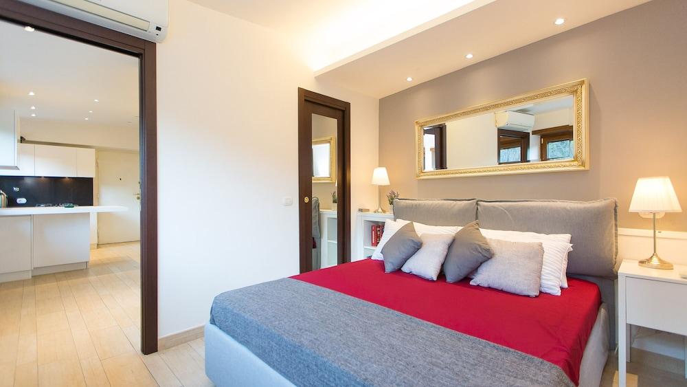 Rental in Rome Panorama Penthouse - Tap to explore photos