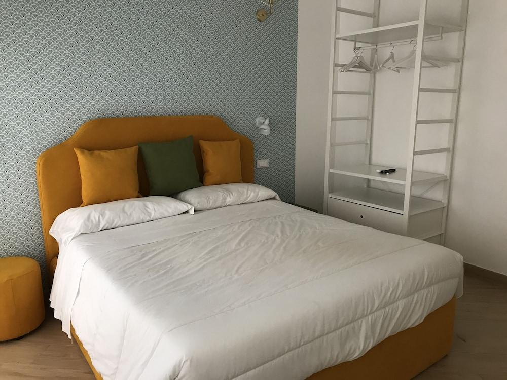 Affreschi Al Vaticano Room Type - Deluxe Double Room, Balcony