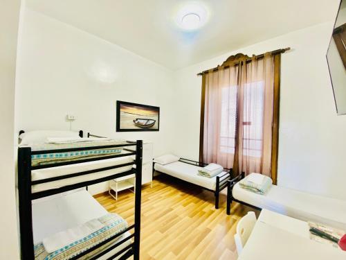 Comfort Inn Roma Termini - Tap to explore photos