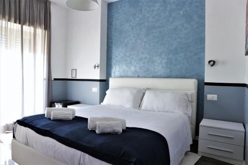 Luxury Vatican Rooms - Tap to explore photos