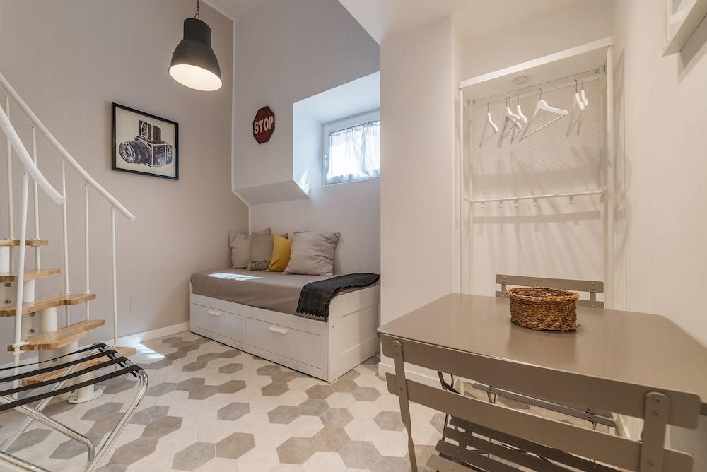 Trastevere Charming Duplex - Tap to explore photos