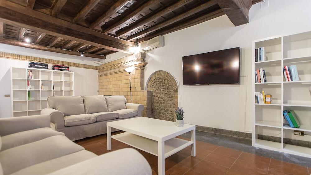 Rental in Rome Scala Deluxe Terrace Room Type - Apartment, 1 Bedroom Rental in Rome Scala Deluxe Terrace Room Type - Apartment, 1 Bedroom