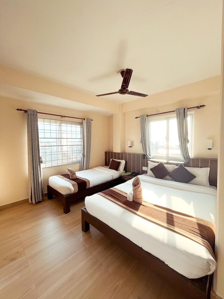 pokhara tourist home - Tap to explore photos