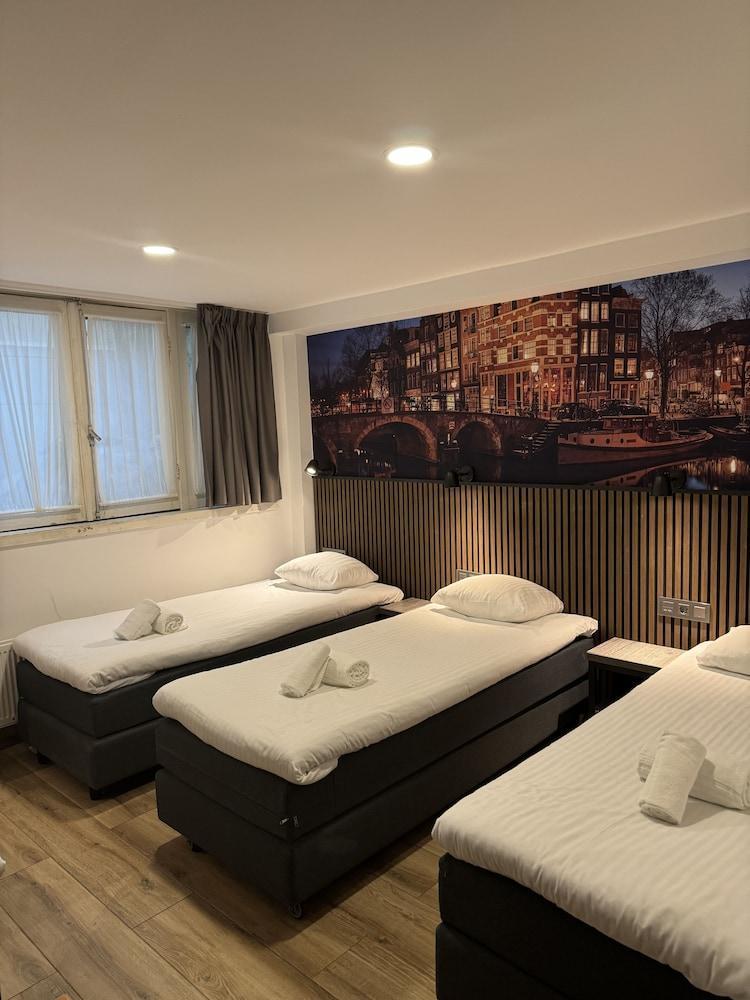 Hotel Titus Room Type - Quadruple Room, Multiple Beds (basement)