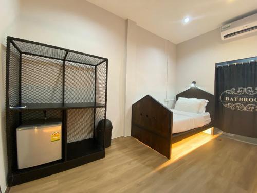 Castle Black Bangkok - Hostel Room Type - Standard Family Room