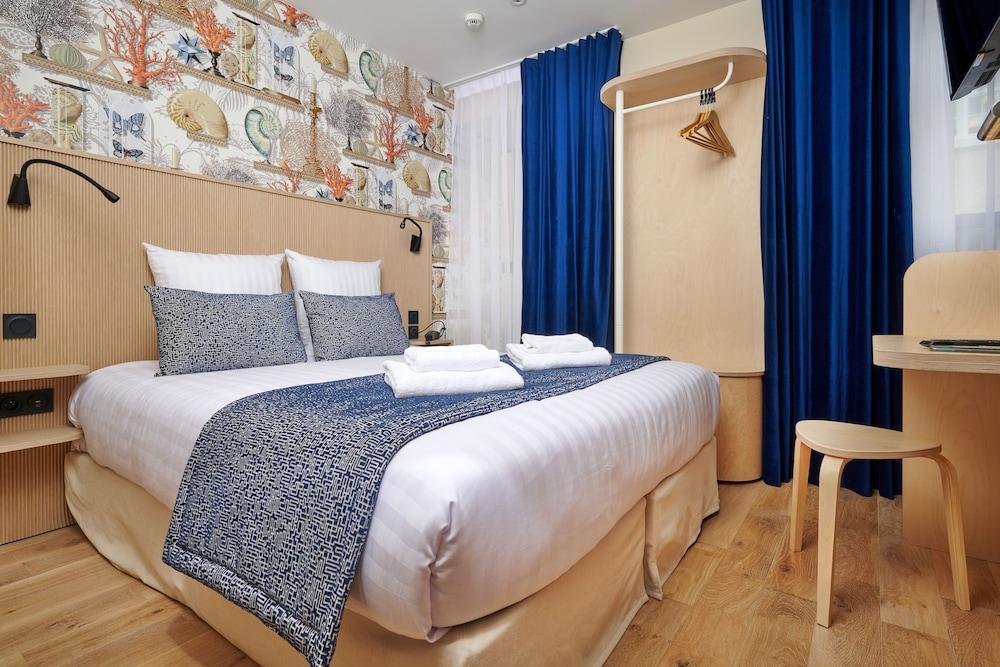 VLH Montparnasse Eiffel Room Type - Deluxe Double Room