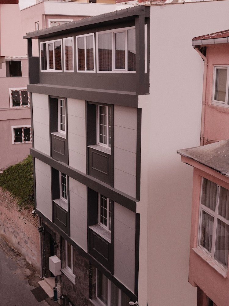 The Laila Hotel Istanbul Price Address Reviews