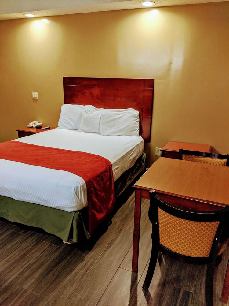 Jets Motor Inn Room Type - Standard Room, 1 Queen Bed
