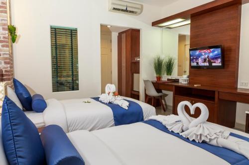Tuana Hotels Brook Pool Access Room Type - Deluxe Double or Twin Room
