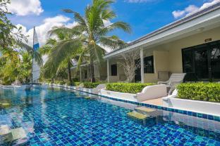 Tuana Hotels Brook Pool Access - Tap to explore photos