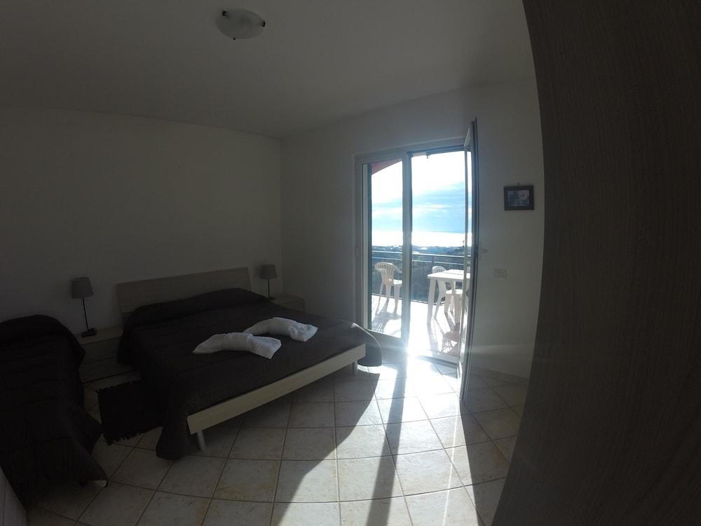 I Cardinali Room Type - Quadruple Room