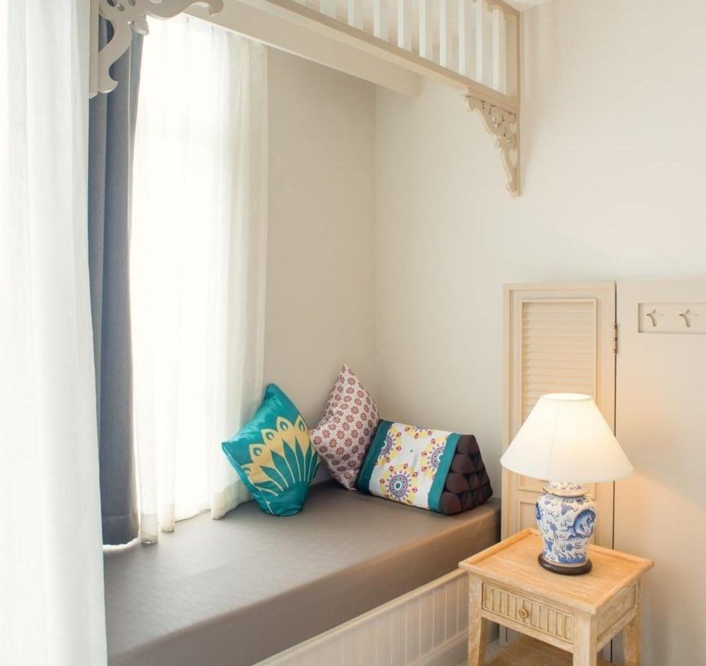Panphuree Residence - Tap to explore photos
