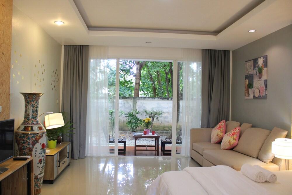 Eat n Sleep Room Type - Room with Garden View