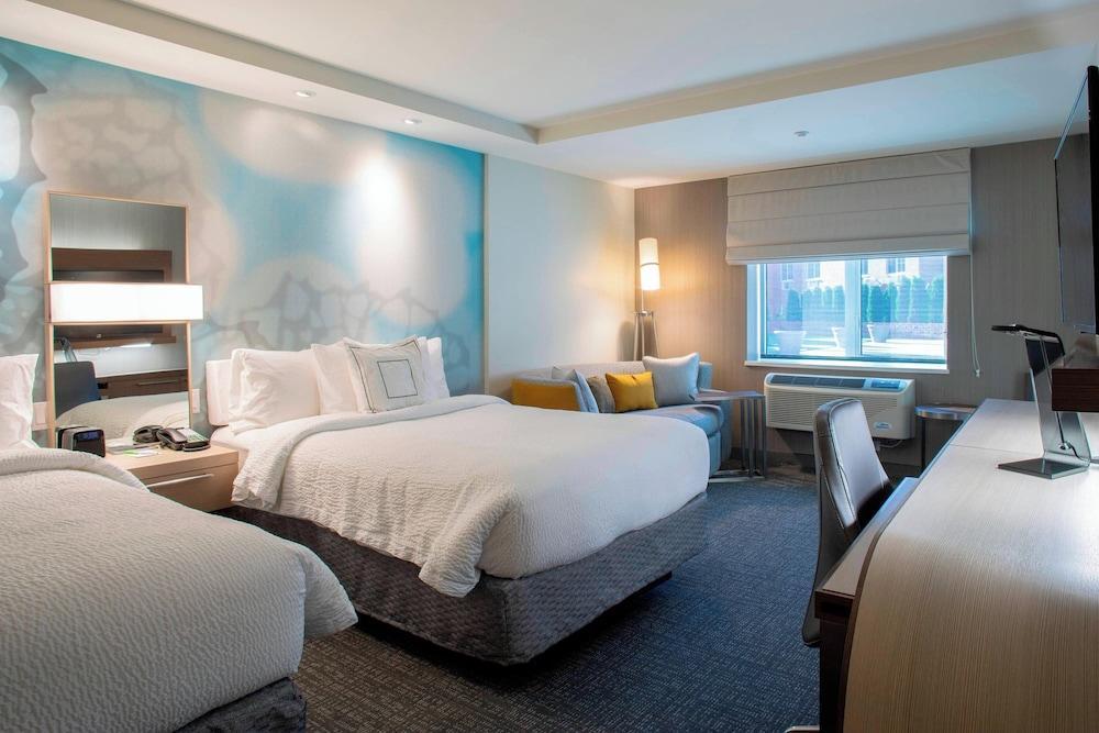 Courtyard by Marriott New York Queens/Fresh Meadows Room Type - Room, Multiple Beds