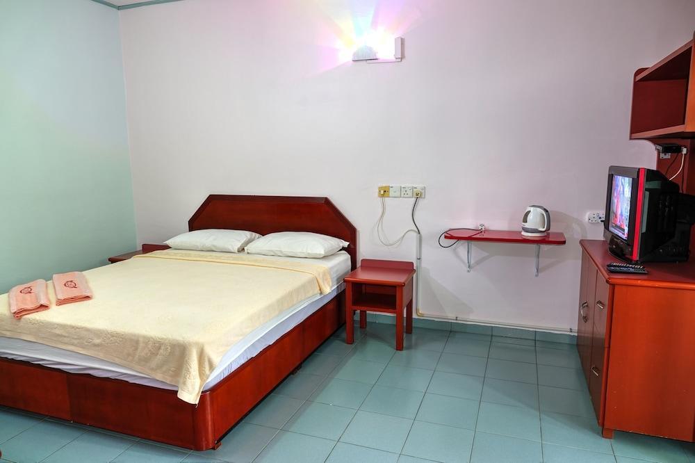 The Room Concept Homestay - Tap to explore photos