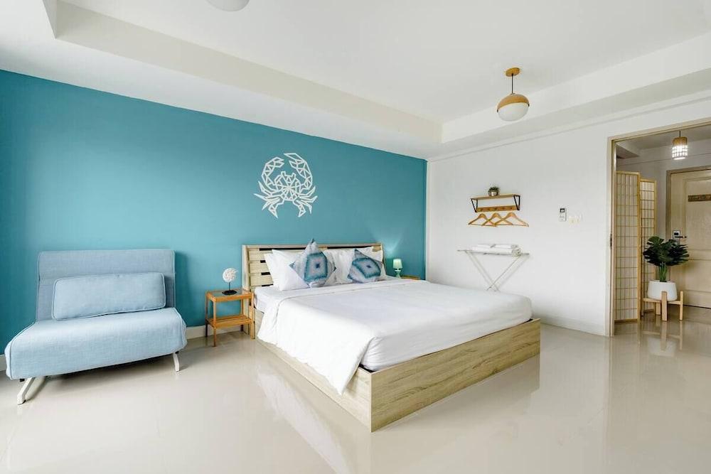 Turtle Rooms Room Type - Standard Room with Shared Bathroom