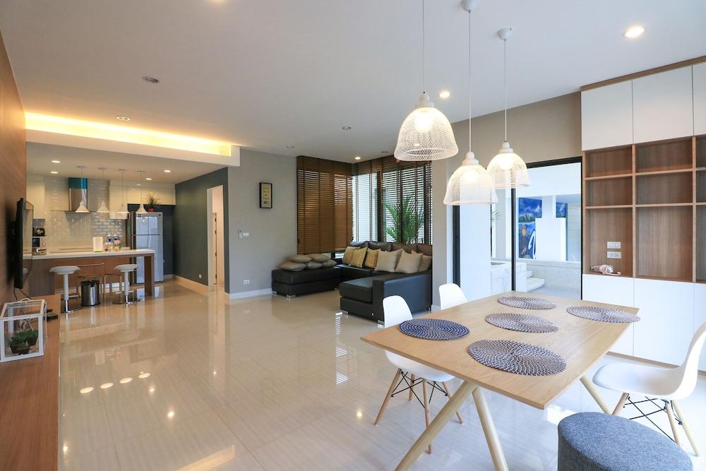 Villa Ozone Pattaya - Tap to explore photos