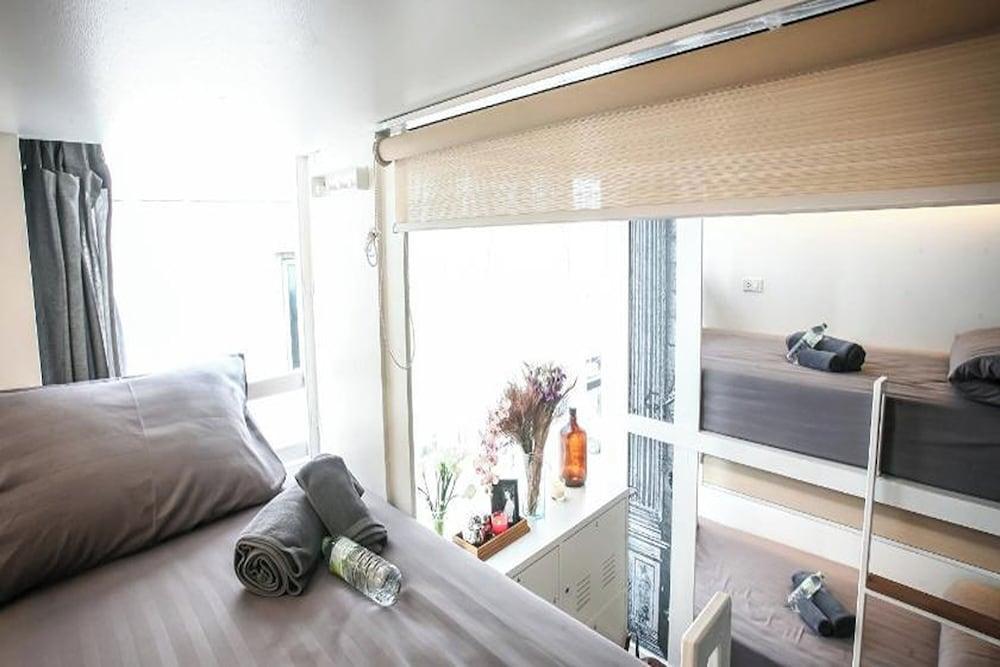 Shade House - Phuket Downtown Room Type - 1 Bed in 4 - Mixed Dormitory