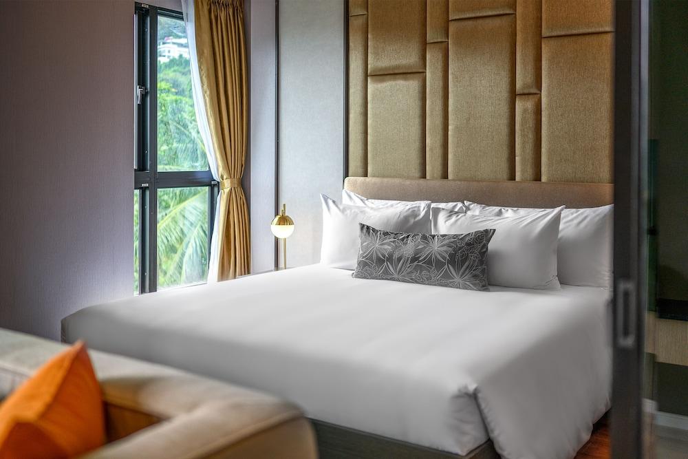 Mida Grande Resort Phuket Room Type - Deluxe Room